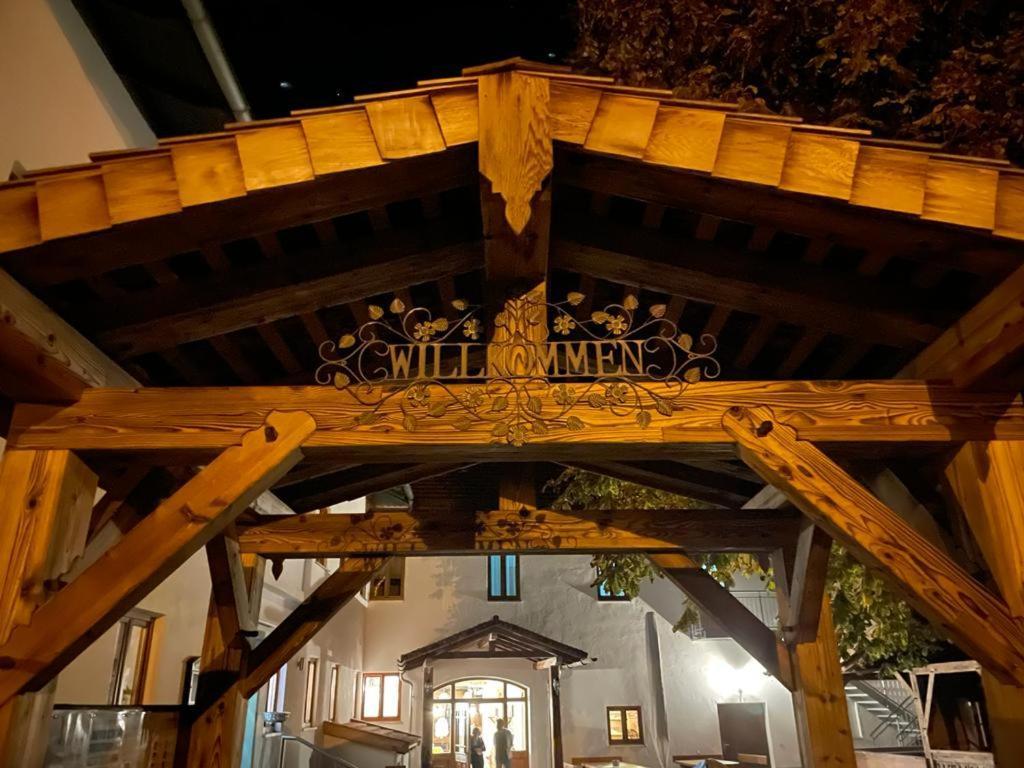 Landgasthaus Zur Linde Pleiskirchen Exteriér fotografie